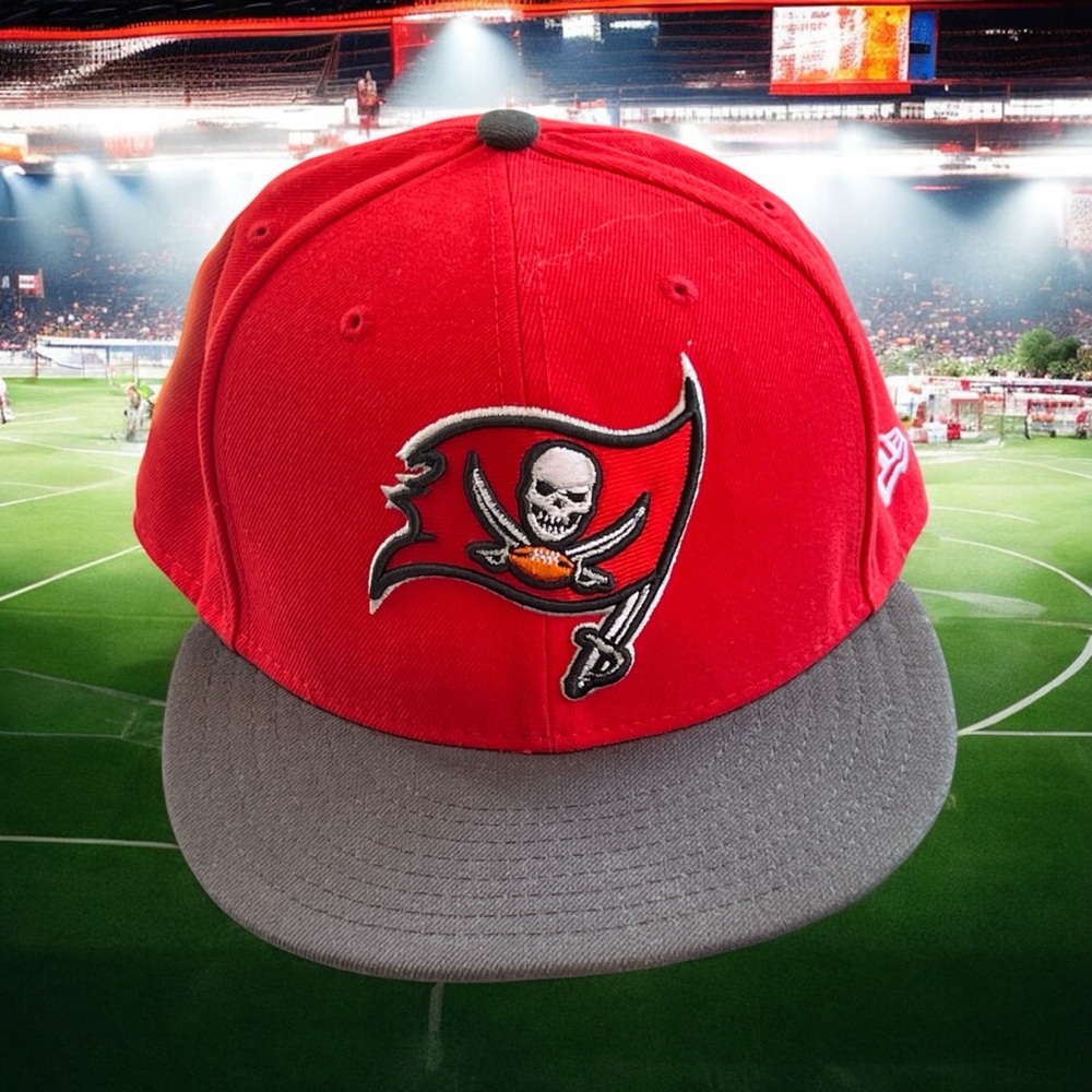 Tampa Bay Buccaneers NFL New Era Red and Gray Buccaneers Fitted Cap.